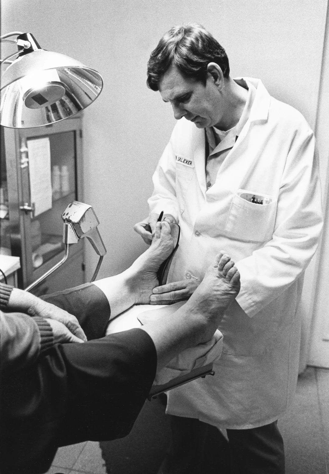 Understanding Bunions Causes, Symptoms, and Solutions